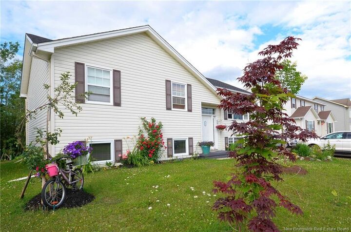 Property Photo:  295 Glencairn Drive  NB E1G 3W1 
