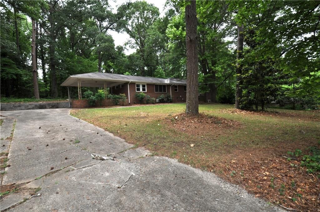 Property Photo:  486 Pegg Road SW  GA 30315 