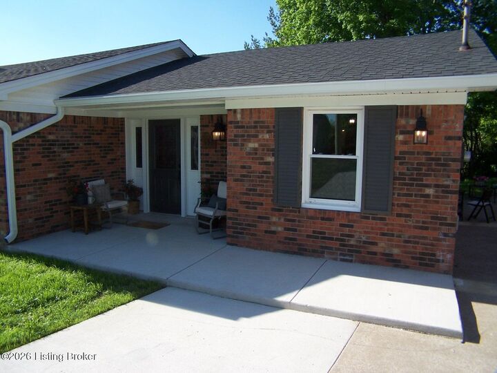 Property Photo:  136 Goodloe Ave  KY 40008 