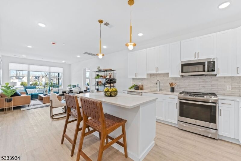 Property Photo:  518 Vosseller Ave 205  NJ 08805 