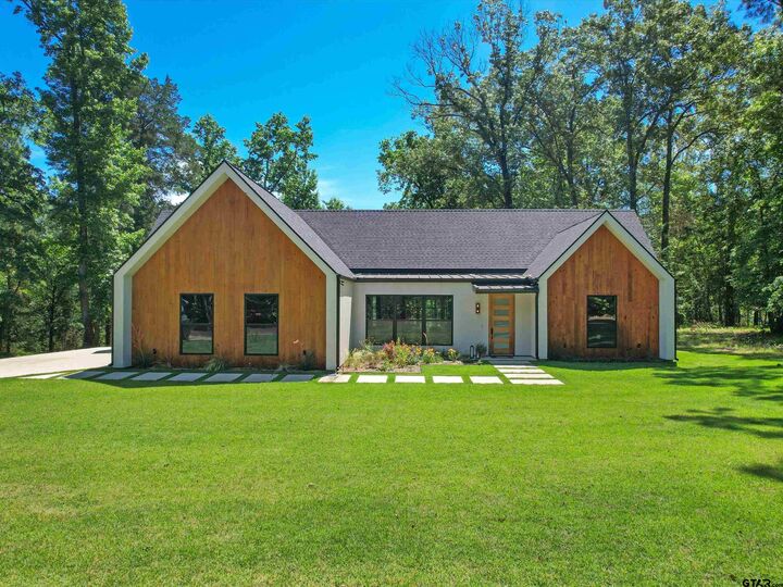Property Photo:  800 John Dean Rd  TX 75644 
