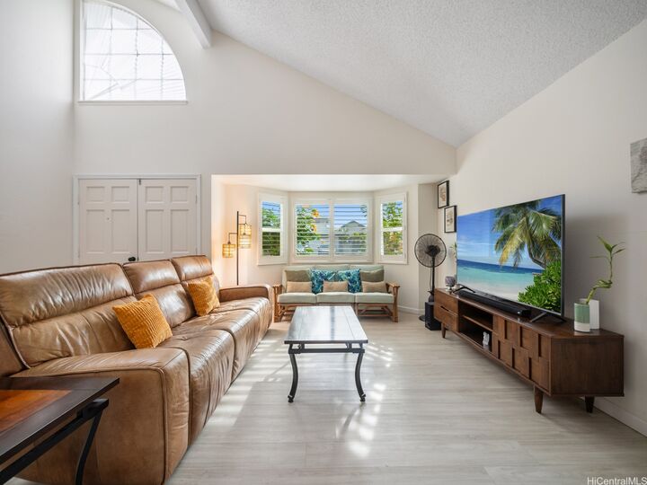 Property Photo: 91-1011 Makahani Street HI 96707