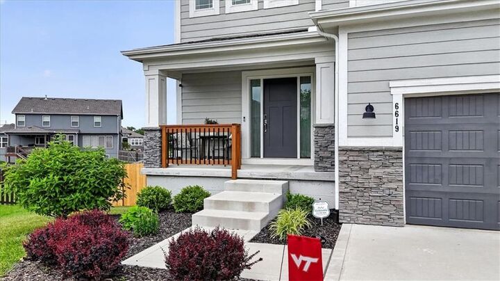 Property Photo:  6619 NW 105th Court  MO 64154 