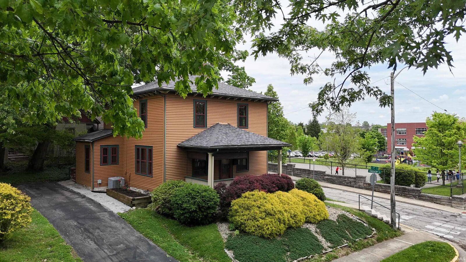Property Photo:  702 W 7th Street  IN 47404 