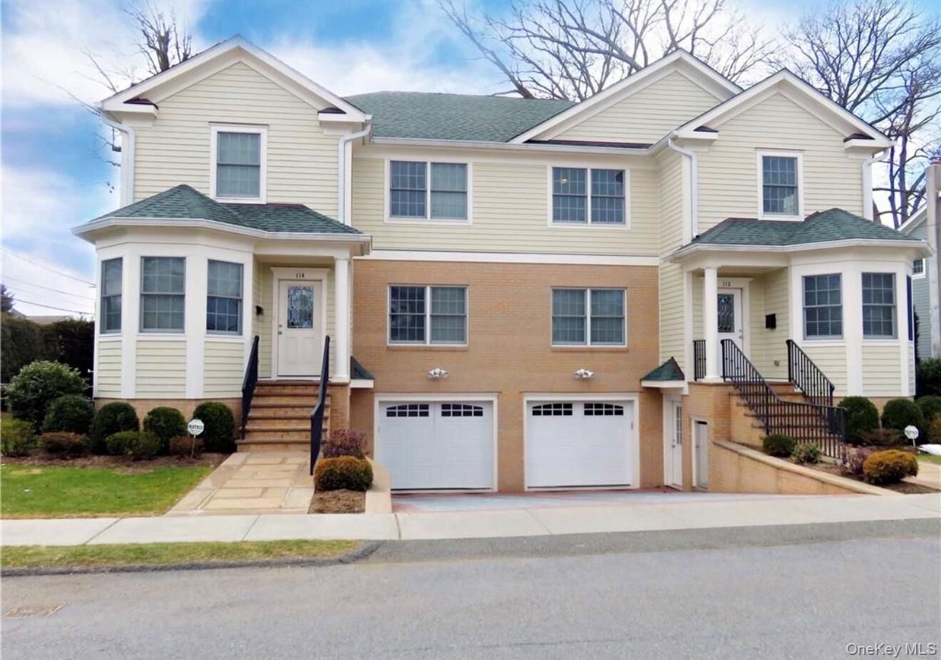 Property Photo:  114 Oak Street 114  NY 10528 