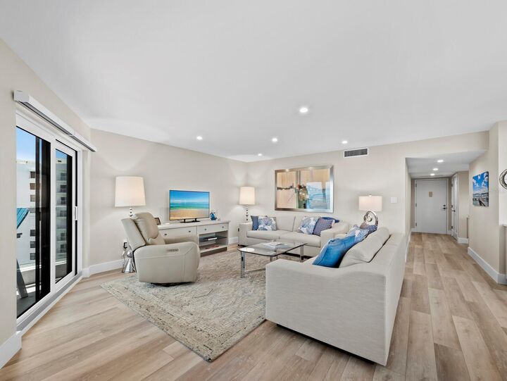 Property Photo:  