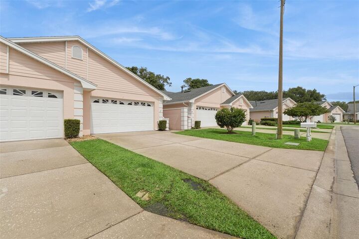 Property Photo: 10 Enclave Drive FL 33884