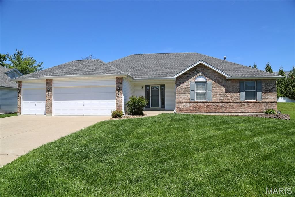 Property Photo:  204 Jacobs Way  MO 63376 