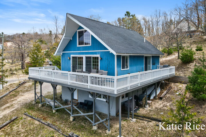 Property Photo:  9415 Apache Trail  MI 49455 