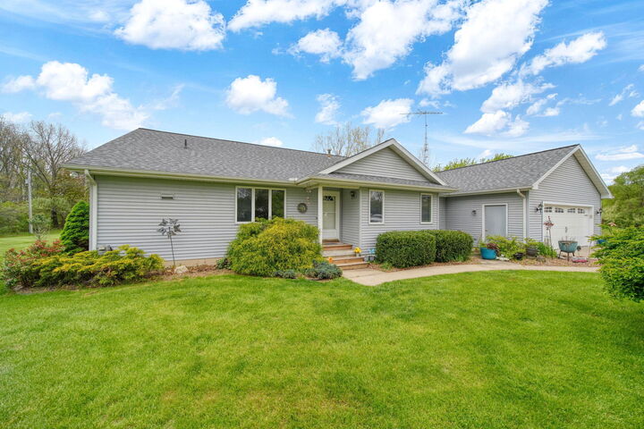 Property Photo: 4926 Walz Road MI 49201