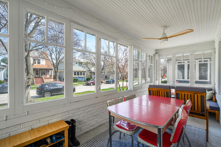 Property Photo:  1135 Clarence Avenue  IL 60304 