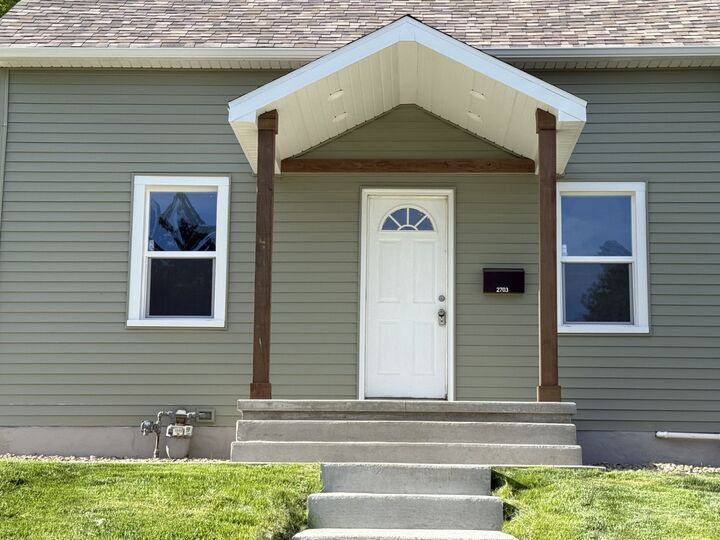 Property Photo: 2703 Main Street IL 61354