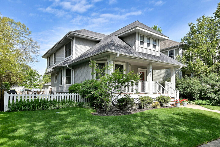 Property Photo: 432 S Greenwood Avenue IL 60068