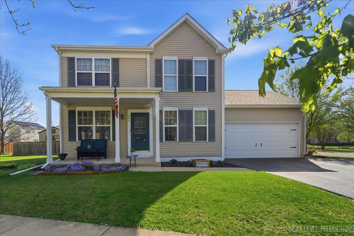 Property Photo:  604 Roosevelt Drive  IL 60543 