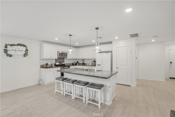 Property Photo:  10427 Peregrine Place  CA 92557 