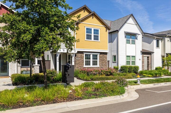 Property Photo: 2725 N Cove Drive CA 95833