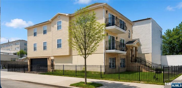 Property Photo:  272-274 Orange Street  NJ 07103 