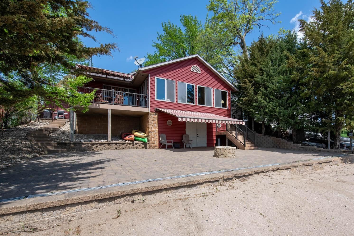 Property Photo:  412 Doran Drive  MN 56063 