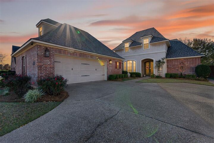 Property Photo:  9040 Hayden Drive  LA 71106 