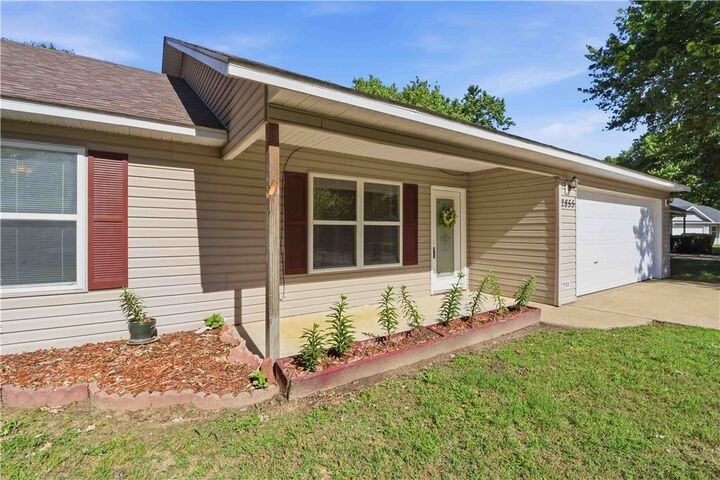 Property Photo:  2855 Colton Cove  AR 72701 