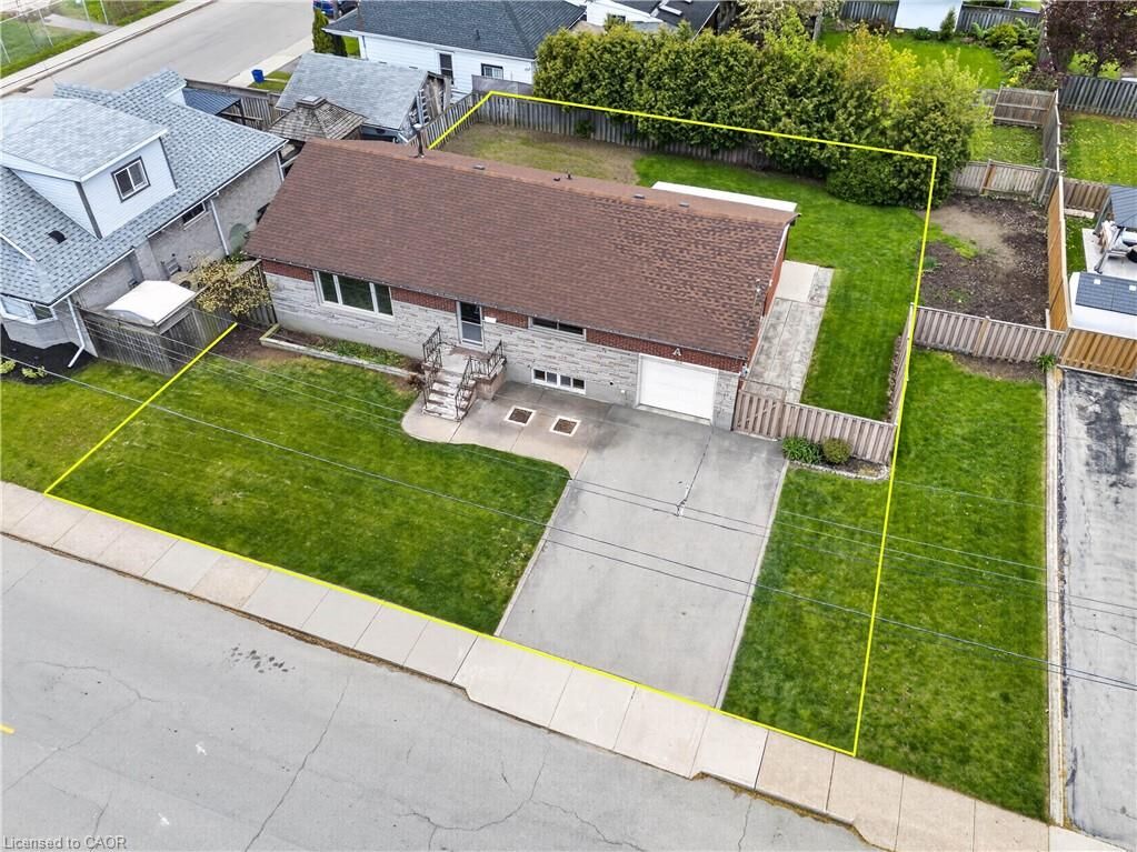 Property Photo:  162 Mountville Avenue  ON L9A 1E7 