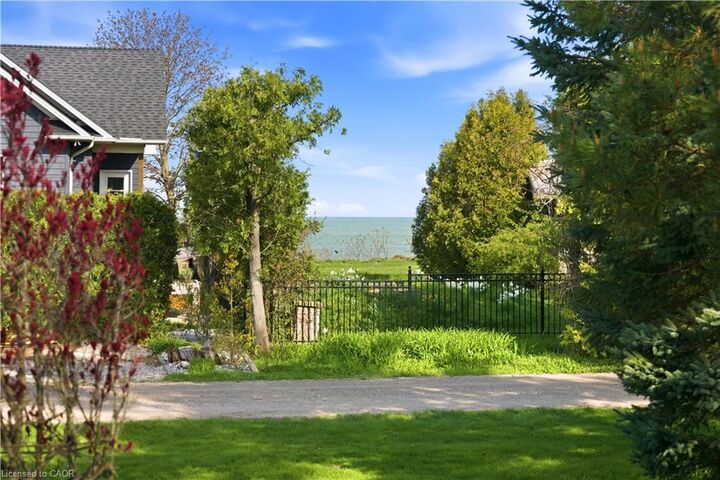 Property Photo:  71738 Old Cedarbank Lane  ON N0M 1N0 