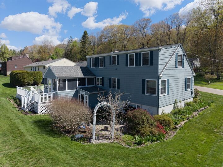 Property Photo: 20 Knollwood Rd MA 01612