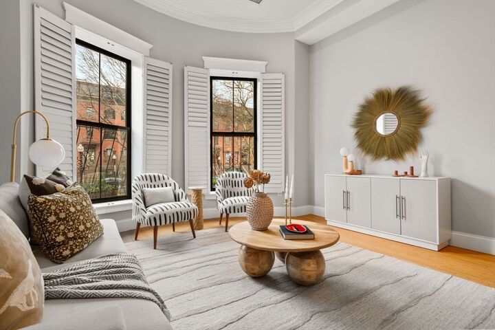 Property Photo:  14 Worcester Sq 2  MA 02118 