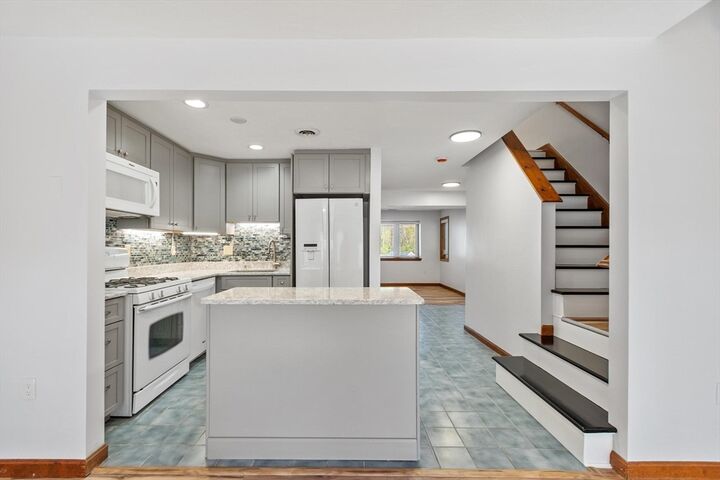 Property Photo:  78 Meadow Pond Dr P  MA 01453 