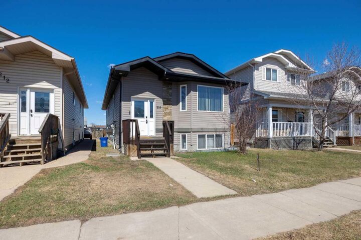 Property Photo:  216 Rainbow Creek Drive  AB T9K 0C3 