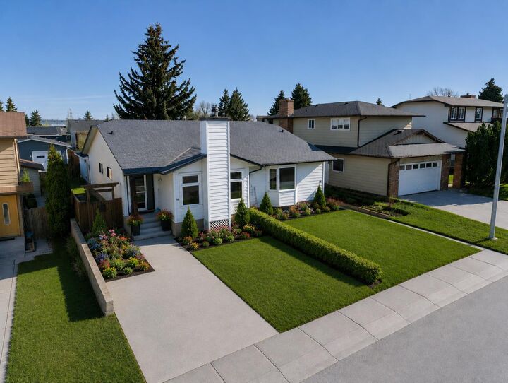 Property Photo:  96 Jensen Crescent NE  AB T4B 1N8 