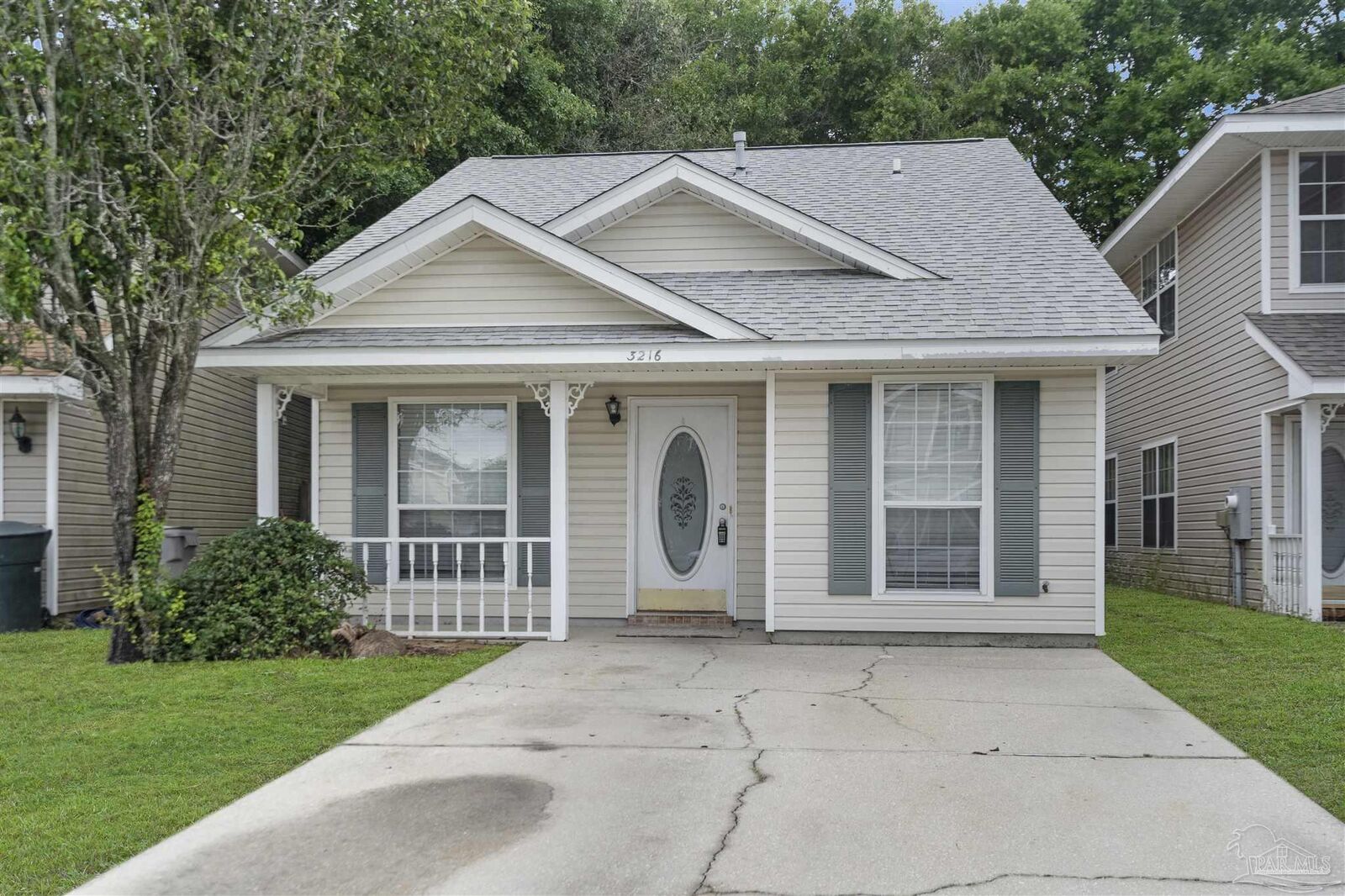 Property Photo:  3216 Two Sisters Way  FL 32505 