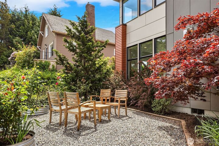 Property Photo: 7349 California Avenue SW WA 98136