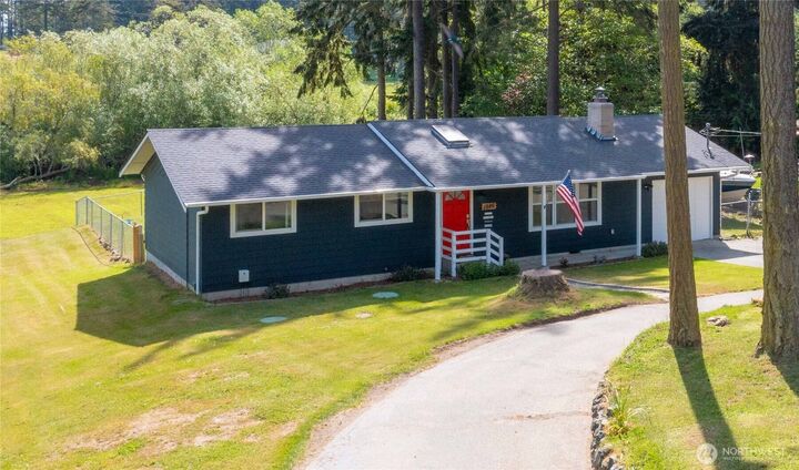 Property Photo: 1986 Peacock Lane WA 98277