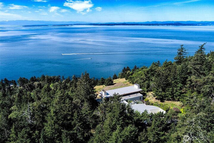 Property Photo:  653  Hannah Road  WA 98250 