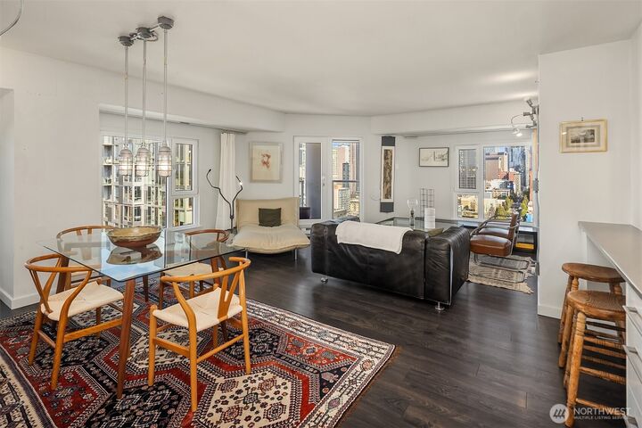 Property Photo:  121  Vine Street 2506  WA 98121 