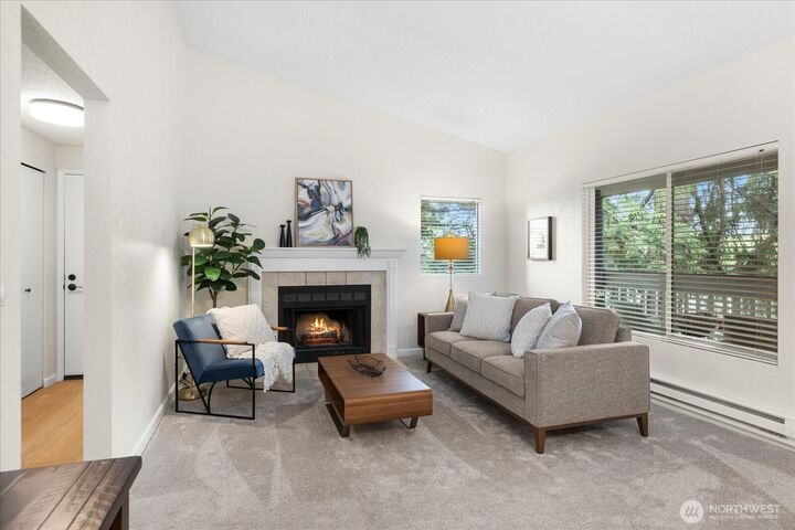 Property Photo:  4401  216th Street SW C  WA 98043 
