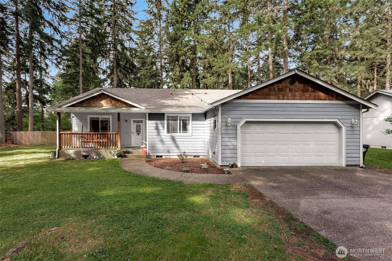 Property Photo:  17903  Overlake Court SE  WA 98597 