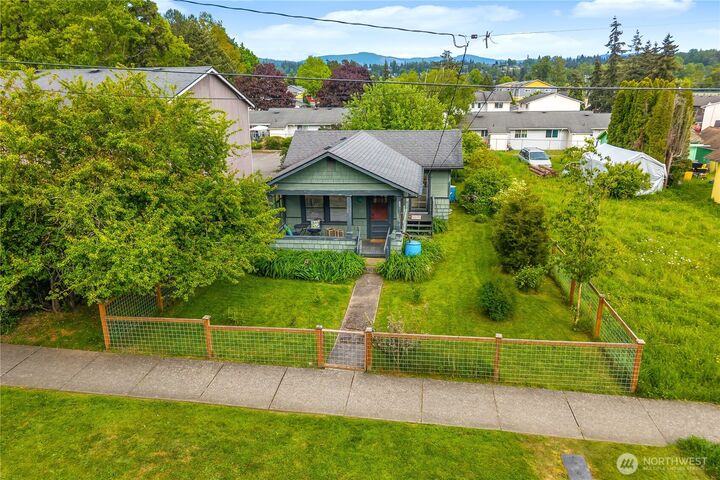 Property Photo: 2320 Queen Street WA 98229