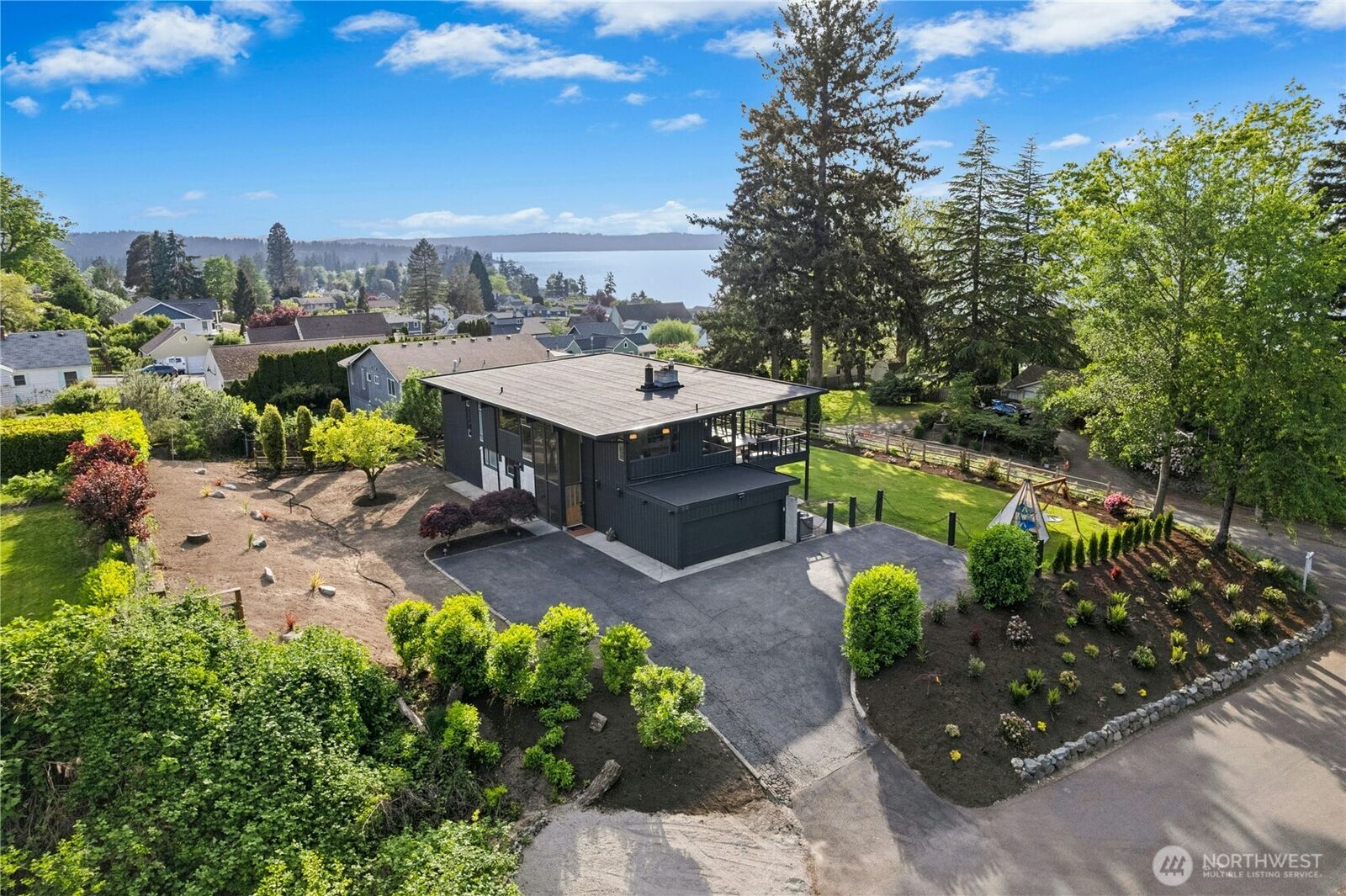 Property Photo:  1814  Starling Street  WA 98388 
