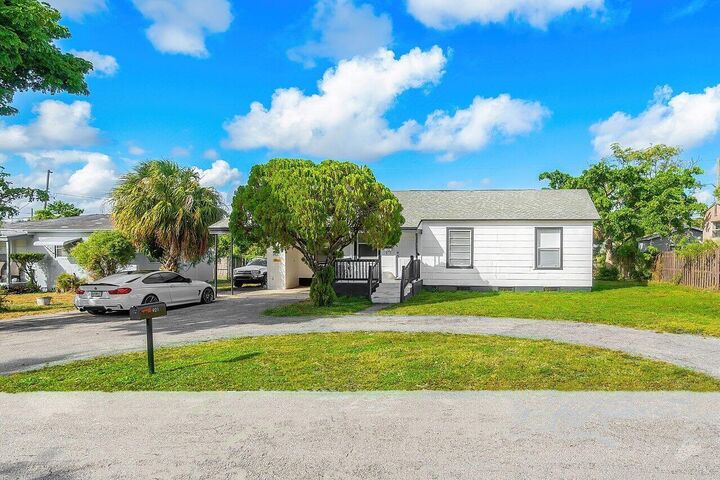 Property Photo:  921 43rd Street  FL 33407 