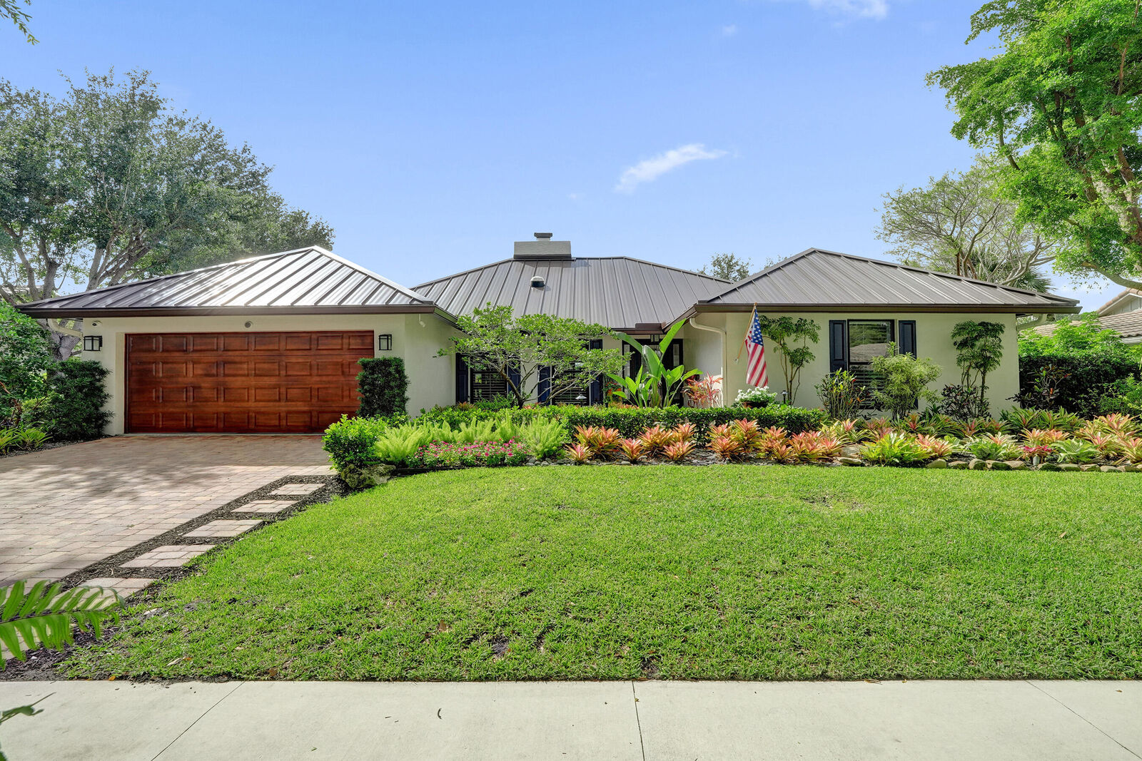 Property Photo: 3484 Pine Haven Circle FL 33431