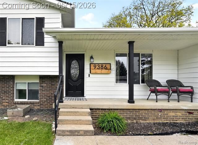 Property Photo:  9386 Woodside Trail  MI 48473 