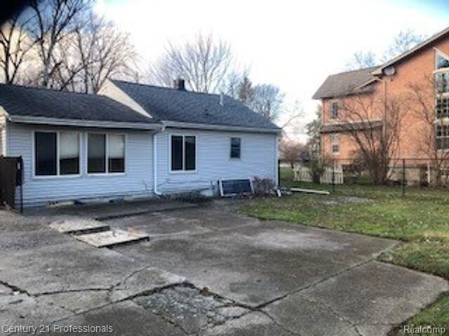Property Photo:  2118 Milverton Drive  MI 48083 