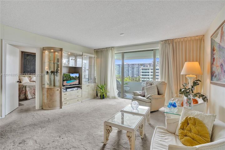 Property Photo:  155 Ocean Lane Dr 707  FL 33149 