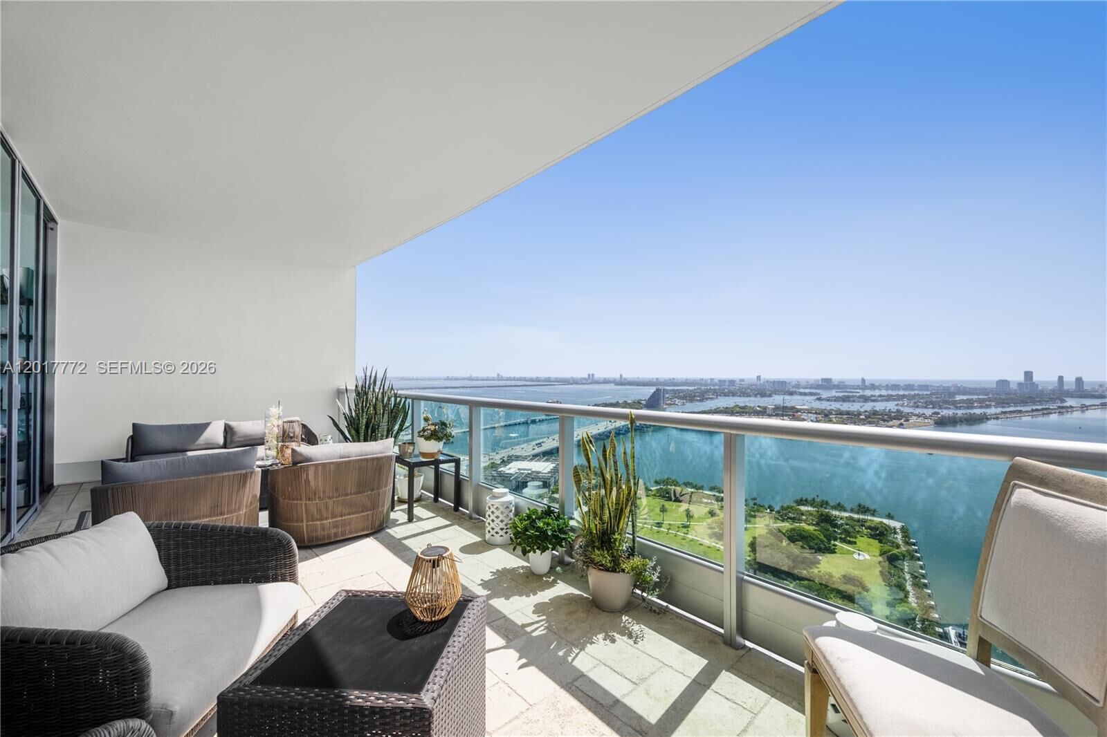 Property Photo:  900 Biscayne Blvd 4205  FL 33132 