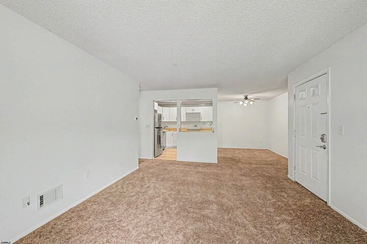 Property Photo:  15 Mattix Run 15  NJ 08205 