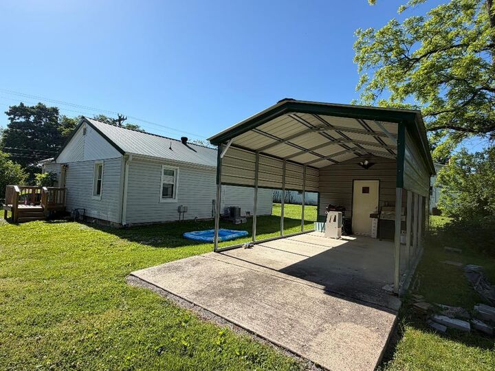 Property Photo:  905 N Darrell Street  MO 65711 