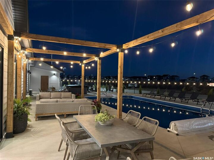 Property Photo: 105 Hathway Crescent 40 SK S7V 0P5