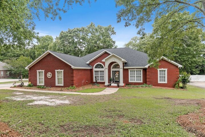 Property Photo:  302 Stonegate  AL 36305 